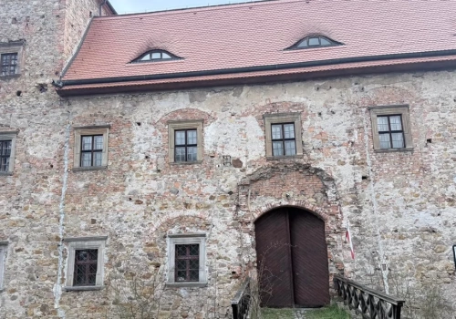 Dwór Czarne wrócił do miasta. Finał wieloletnich procesów i początek trudniejszej drogi.