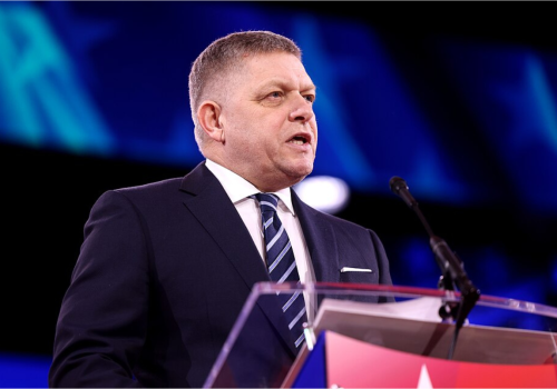 Fico nad Polską do Moskwy? MSZ analizuje wniosek Słowacji