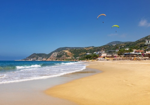 Żaden Egipt i Grecja. To inny kraj nie oddaje korony. Polacy latają tam nie tylko w wakacje