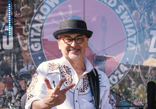 Jak zagrać „Hey Joe”? Naucz się przed gitarowym rekordem