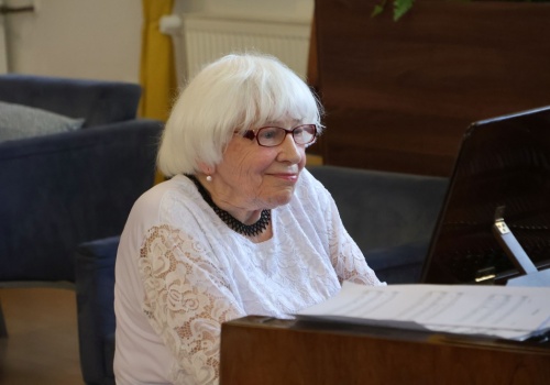 Koncertowe urodziny 97-latki. Wanda Miech oczarowała karwińską publiczność