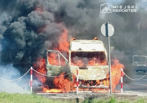 Pożar auta w Alejach Jerozolimskich. Trasa w kierunku Pruszkowa była zablokowana