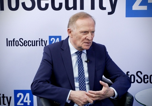 Wiceszef MSWiA o prezydenckim projekcie SAFE: ze straty NBP nie kupimy kamizelek kuloodpornych i karabinków dla Policji