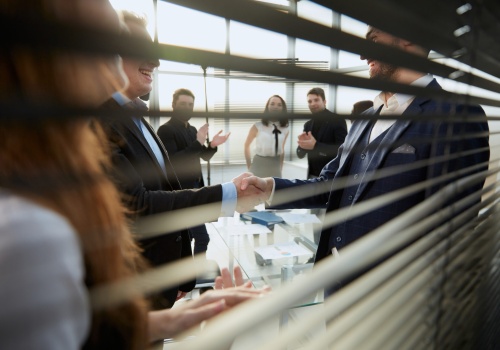 Frankowicze prześwietlają sędziów w Warszawie! Mamy najnowsze statystyki z 2026 roku