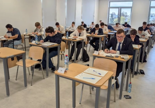 Siedlce. Finał ogólnopolskiej olimpiady elektrycznej ElectroChallenge. Młodzi pasjonaci z całej Polski