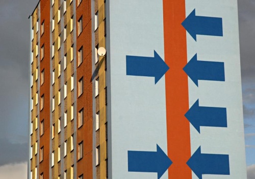 Schłodzony rynek nieruchomości. Deweloperzy chomikują pozwolenia na budowę