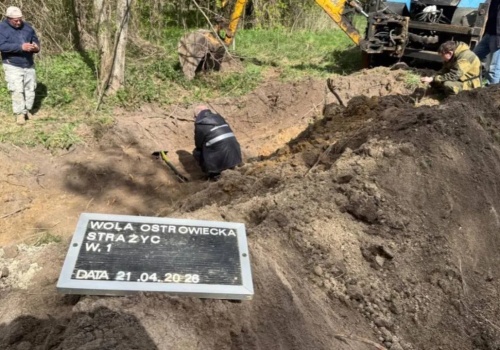 Odnaleziono szczątki ofiar UPA na Wołyniu. Trwają prace w Woli Ostrowieckiej