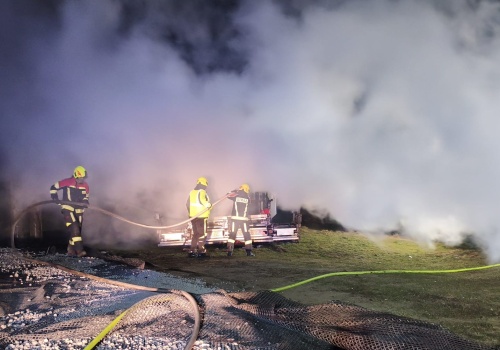 Pięć maszyn w ogniu. Biegły potwierdził podpalenie na trasie prowadzącej do przyszłej elektrowni atomowej