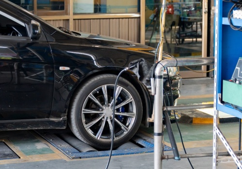 Zmiana przepisów dotyczących aut hybrydowych. Co oznacza dla kierowców?