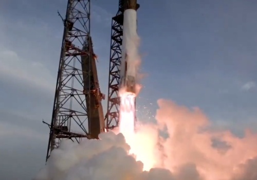 Wielka rakieta Blue Origin uziemiona. Jej drugi stopień spadnie na Ziemię