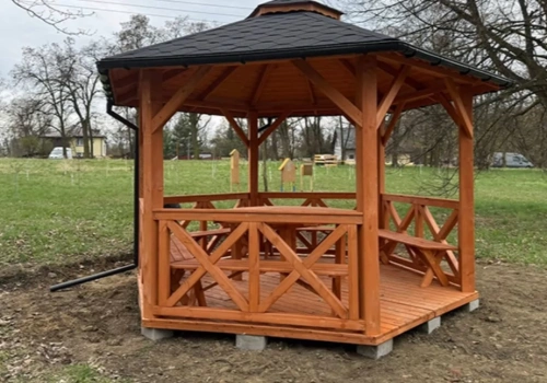 Nowa altana w Aroniadzie – pierwszy projekt zrealizowany w ramach budżetu obywatelskiego