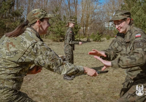 Kobiety w mundurach z trzech krajów szkoliły się razem. Międzynarodowe ćwiczenia w Komorowie