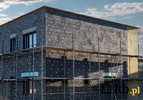 Wełna, styropian czy PUR? Różnice w trwałości sięgają kilkudziesięciu lat