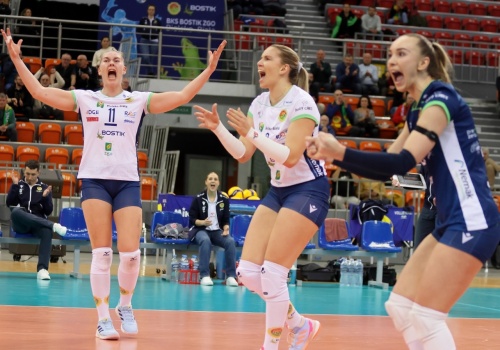 Przedłużone nadzieje na brąz. UNI – BKS 0:3