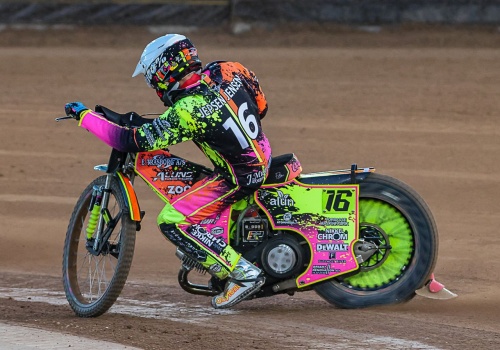 Żużel. Liga w tym kraju mocna jak nigdy! Wiele gwiazd wystąpi na inaugurację w środę