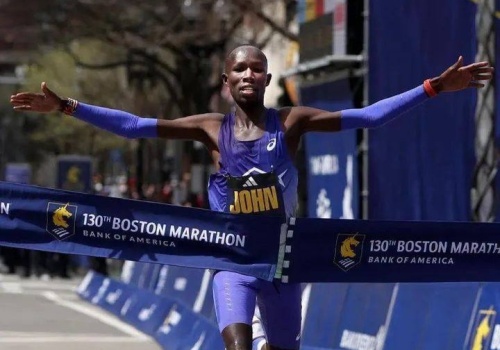 Historyczny bieg w USA! John Korir pobił rekord Boston Marathon i wygrał drugi rok z rzędu