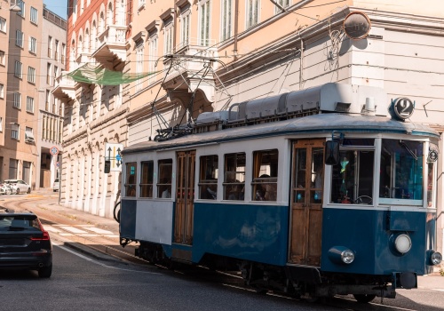 Włoch wyrzucił do śmieci 7 tys. euro. Akcja poszukiwawcza trwała dwa dni