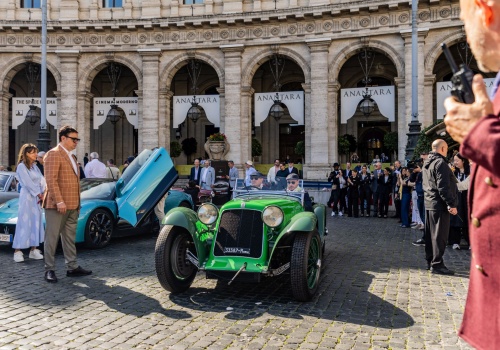 Rzymskie wakacje z Trójzębem. Maserati dominuje w Villa Borghese