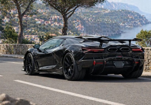 Lamborghini Revuelto SV wyjechało na testy. Ma mieć1200 KM i lepszą aerodynamikę