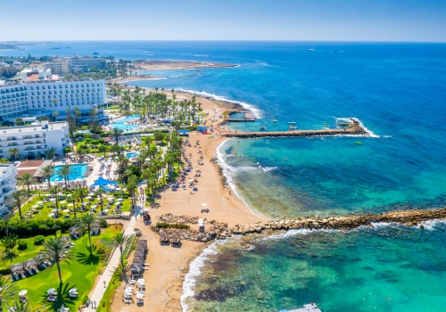 Cypr na wakacje  🌊☀️ Loty i 4 noce w hotelu z basenem w Pafos za 959 PLN 😎