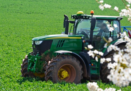 Złodzieje okradli z nawigacji GPS ciągnik na Mazowszu. Straty na 16 tys. zł