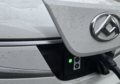 Badanie VWFS: Zainteresowanie chińskimi autami deklaruje 19% przedsiębiorców