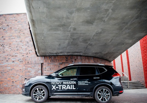 Japońska legenda nie zwalnia tempa. Nissan X-Trail skutecznie przetrwał motoryzacyjną rewolucję