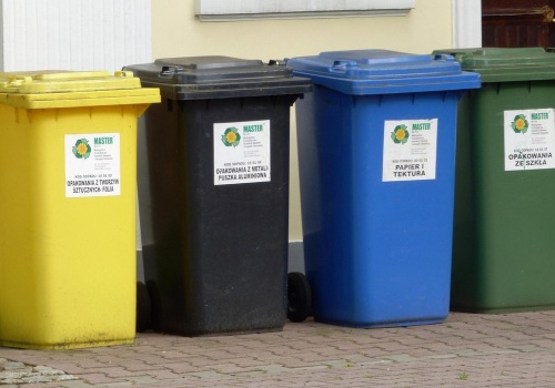 Jarosław: miasto wprowadza worki na śmieci z kodami, żeby wyłapać flejtuchów 