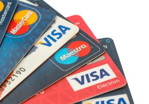 Płatności tylko bezgotówkowe. Tak chcą ograniczyć szarą strefę