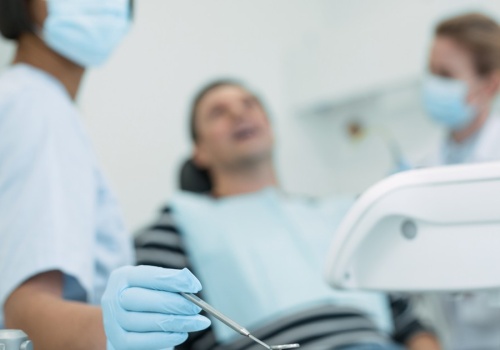 Implanty wkrótce mogą odejść w przeszłość. Czy zęby z probówki będą rewolucją?