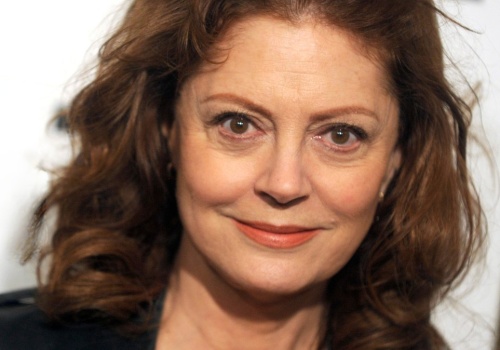 Z gwiazdami, z młodszymi, bez schematów. Historia miłości Susan Sarandon