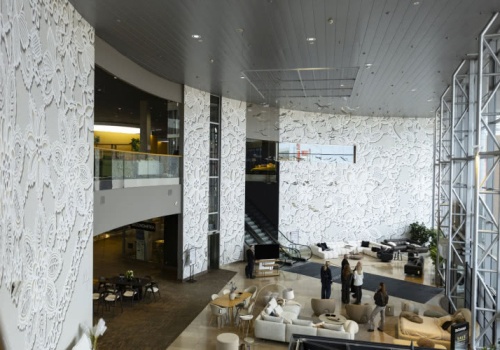 NeSpoon w DOMOTECE - wyjątkowe spotkanie z artystką i kulisy jej „koronkowych” murali już 27 kwietnia