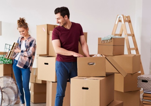 W jakim wieku młodzi Europejczycy wyprowadzają się z domu? Eurostat opublikował nowe dane