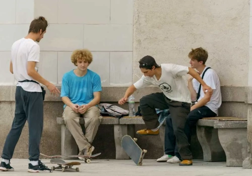 Młodzi Polacy uciekają na JDG. Pracodawcy mocno pożałują flirtu z AI