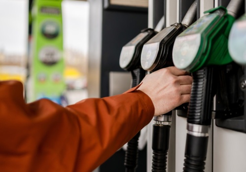 Ceny maksymalne paliw na czwartek: benzyna 95 i 98 w górę, diesel w dół