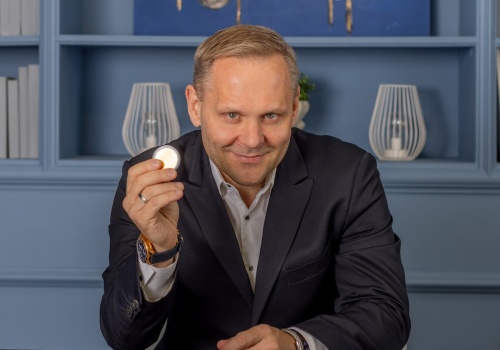 „Na tym rynku nie ma »okazji«”. Jak inwestować w fizyczne złoto, żeby nie dać się oszukać