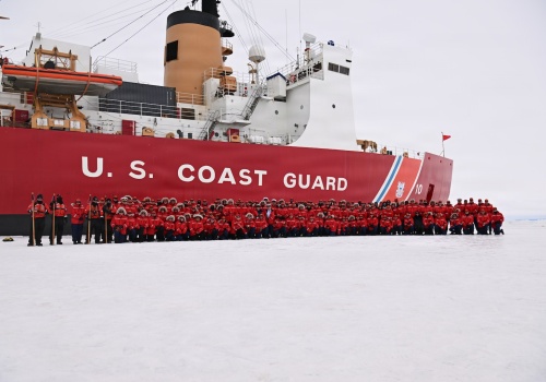 Polar Star wrócił z corocznej misji na Antarktydzie. Ta była wyjątkowa