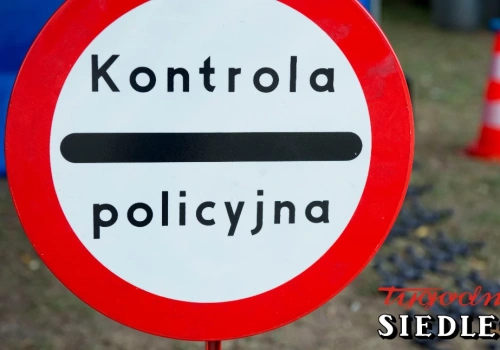 Jechał bez prawa jazdy i pod wpływem narkotyków. 39-latek zatrzymany pod Siedlcami