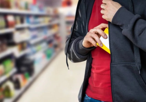 Przez kilka tygodni bezkarnie okradał sklep. 33-latek w końcu zatrzymany