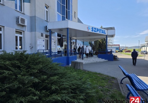 Skromny protest szpitala powiatowego. Bez udziału pielęgniarek i lekarzy