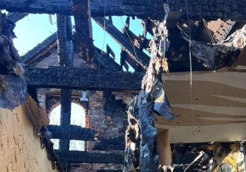 Pożar byłego hotelu w Wilczynie. Zadysponowano 7 zastępów