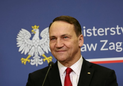 Sikorski reaguje na decyzję UE ws. Ukrainy. 