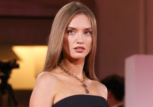 Pojechała do Londynu. Tak ubrała się na premierę filmu