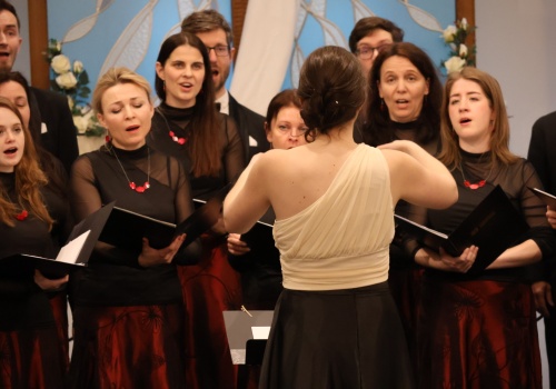 Wiosenny koncert w Oldrzychowicach. Canticum Novum i Trio La Frella zachwyciły publiczność