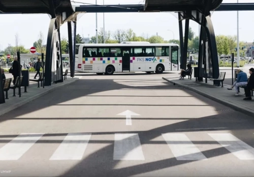 Sejmik zwiększa wsparcie dla PKS Nova. „Kroplówka” czy szansa na stabilizację?