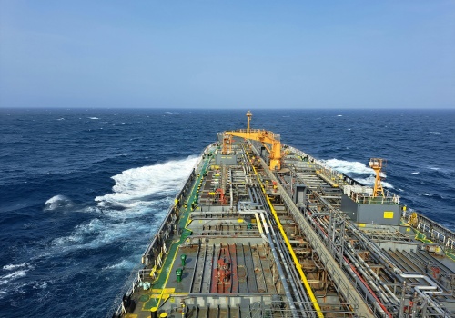 Amerykanie zwolnili rosyjską ropę z sankcji, by trafiła do 