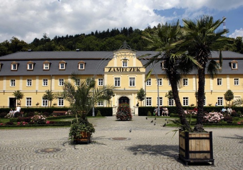 W popularnym uzdrowisku szykuje się hit. 180 m spaceru, który zachwyca w dzień i w nocy