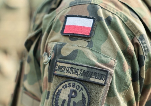 Polscy żołnierze salutowali podczas hymnu Ukrainy. Sztab Generalny reaguje