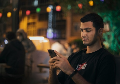 Wybieramy smartfon do 1500 złotych – styczeń 2026