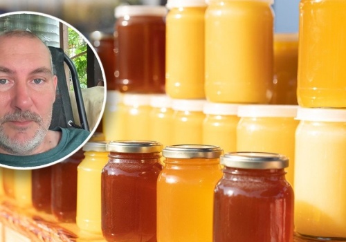 Stary miód może szkodzić zdrowiu. Pszczelarz mówi, jak długo można go przechowywać. 